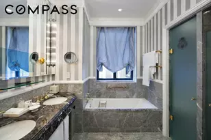 2 E 55th St, New York City, NY 10022 - Photo 4