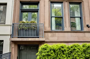 248 W 71st St, New York City, NY 10023 - Photo 2