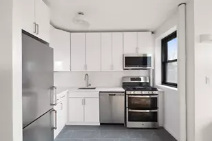 325 Clinton Ave, New York City, NY 11205 - Photo 4