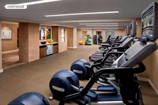 160 Central Park S, New York City, NY 10019 - Photo 14