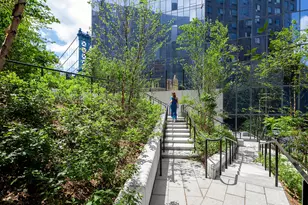 252 South St, New York City, NY 10002 - Photo 26