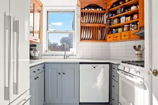 210 E 17th St, New York City, NY 10003 - Photo 6