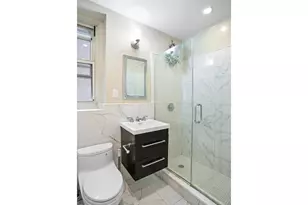 210 W 19th St, New York City, NY 10011 - Photo 4