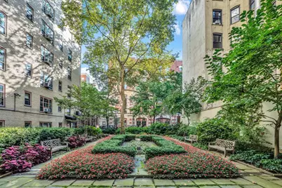 235 E 22nd Street #4L, New York City, NY 10010 - Photo 10