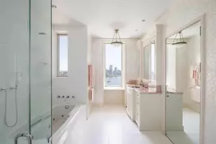 435 E 52nd St, New York City, NY 10022 - Photo 16