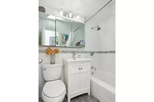 135 Willow St, New York City, NY 11210 - Photo 6