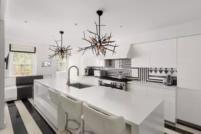 116 E 61st Street, New York City, NY 10021 - Photo 6