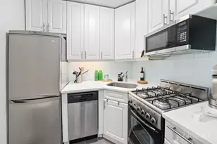 155 E 34th St, New York City, NY 10016 - Photo 2