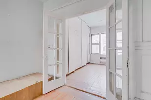 44 W 96th St, New York City, NY 10025 - Photo 6