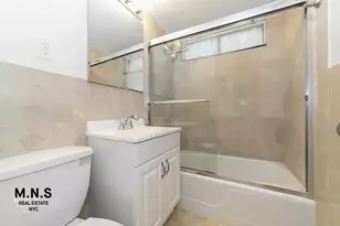 65 W 55th St, New York City, NY 10019 - Photo 12