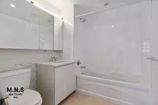 37-14 36th St, New York City, NY 11101 - Photo 4