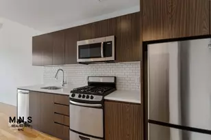 37-14 36th St, New York City, NY 11101 - Photo 2