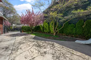 1530 E 22nd St, New York City, NY 11210 - Photo 8