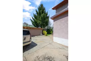 1530 E 22nd St, New York City, NY 11210 - Photo 10