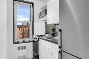 309 E 87th St, New York City, NY 10128 - Photo 4