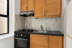 210 W 103rd St, New York City, NY 10025 - Photo 6