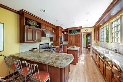 4930 Goodridge Avenue #NA, New York City, NY 10471 - Photo 8