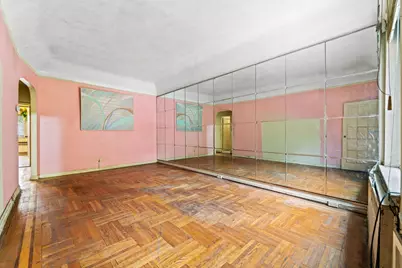 61 E 54th Street, New York City, NY 11203 - Photo 4