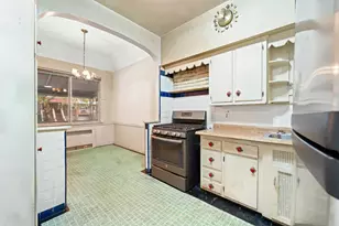 61 E 54th St, New York City, NY 11203 - Photo 6