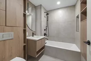 229 Hawthorne St, New York City, NY 11225 - Photo 6