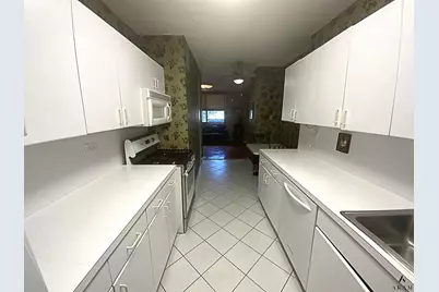 270-10 Grand Central Parkway #2L, New York City, NY 11005 - Photo 8