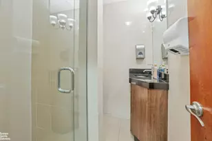 235 E 22nd St, New York City, NY 10010 - Photo 12