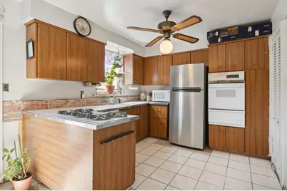 10560 Flatlands 2nd Street, New York City, NY 11236 - Photo 6
