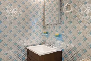 10560 Flatlands 2nd St, New York City, NY 11236 - Photo 4