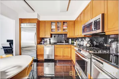 220 Riverside Boulevard #15-M, New York, NY 10069 - Photo 2