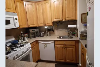 300 E 40th Street #11-N, New York City, NY 10016 - Photo 2