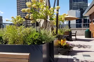 300 E 40th St, New York City, NY 10016 - Photo 8