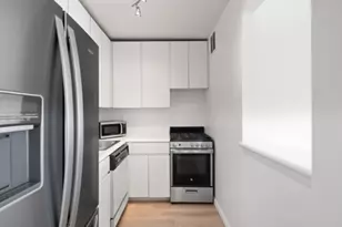 215 W 95th St, New York City, NY 10025 - Photo 4