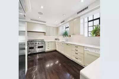 115 E 67th Street #6B, New York City, NY 10021 - Photo 10