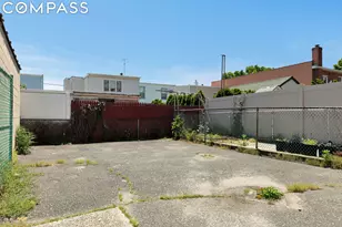 22-31 47th St, New York City, NY 11105 - Photo 10