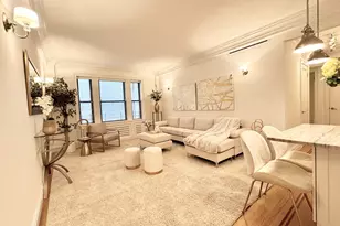 140 W 58th St, New York City, NY 10019 - Photo 2