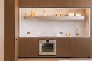 100 E 53rd St, New York, NY 10022 - Photo 2