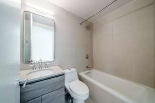 321 W 37th St, New York City, NY 10018 - Photo 1