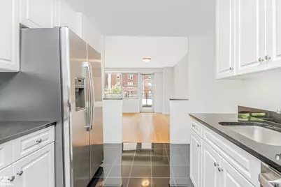 2500 Johnson Avenue #3J, New York City, NY 10463 - Photo 8