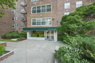 18-65 211th St, New York City, NY 11360 - Photo 4