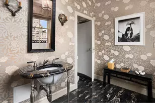 2 E 70th St, New York City, NY 10021 - Photo 6