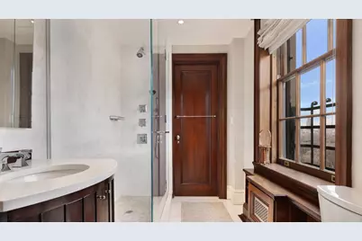 2 E 70th Street #91011B, New York City, NY 10021 - Photo 14