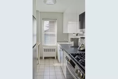 33 Greenwich Avenue #6K, New York City, NY 10014 - Photo 4