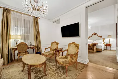 1 Central Park S #1527, New York City, NY 10019 - Photo 2