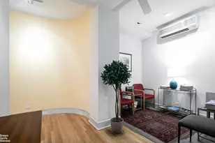 310 W 72nd St, New York City, NY 10023 - Photo 12