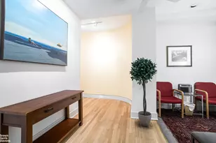 310 W 72nd St, New York City, NY 10023 - Photo 2