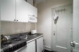 310 W 72nd St, New York City, NY 10023 - Photo 16