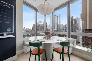 212 W 72nd St, New York City, NY 10023 - Photo 4