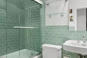 172 W 82 St, New York City, NY 10024 - Photo 8