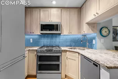 172 W 82nd Street #2A, New York City, NY 10024 - Photo 4