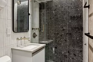 110 E 36th St, New York City, NY 10016 - Photo 4